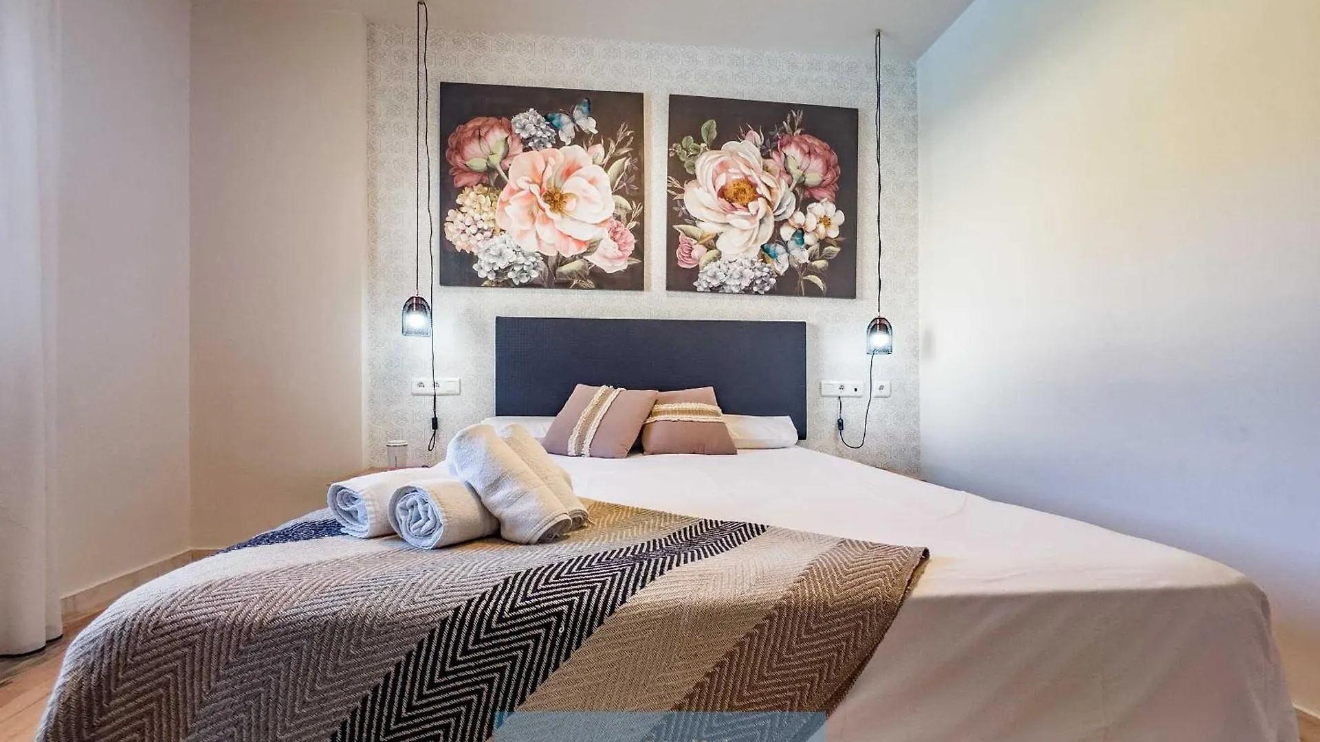 Hh Pueblo Butterfly Apartment Benalmadena Spain