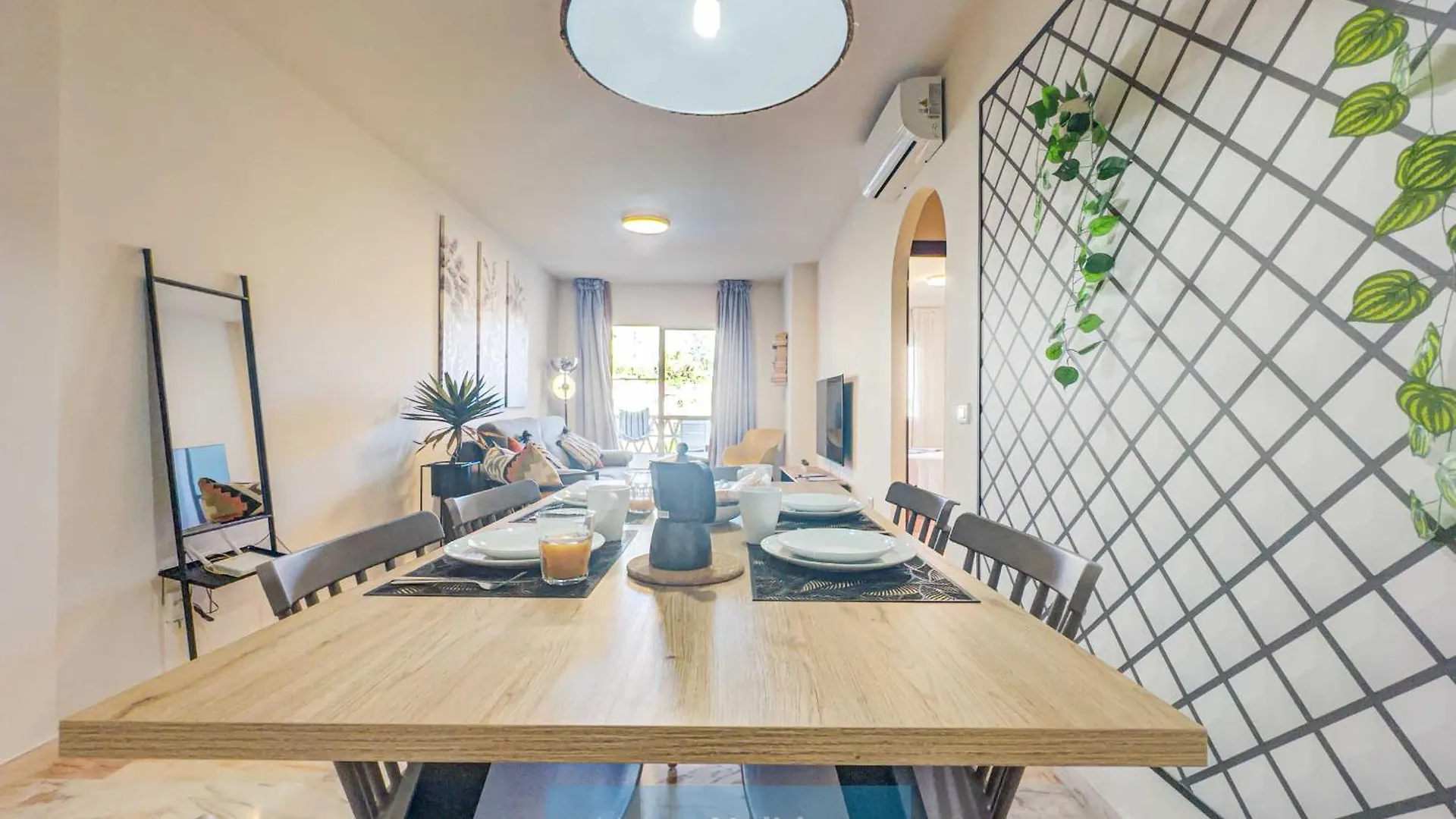 Hh Pueblo Butterfly Apartment Benalmadena Spain