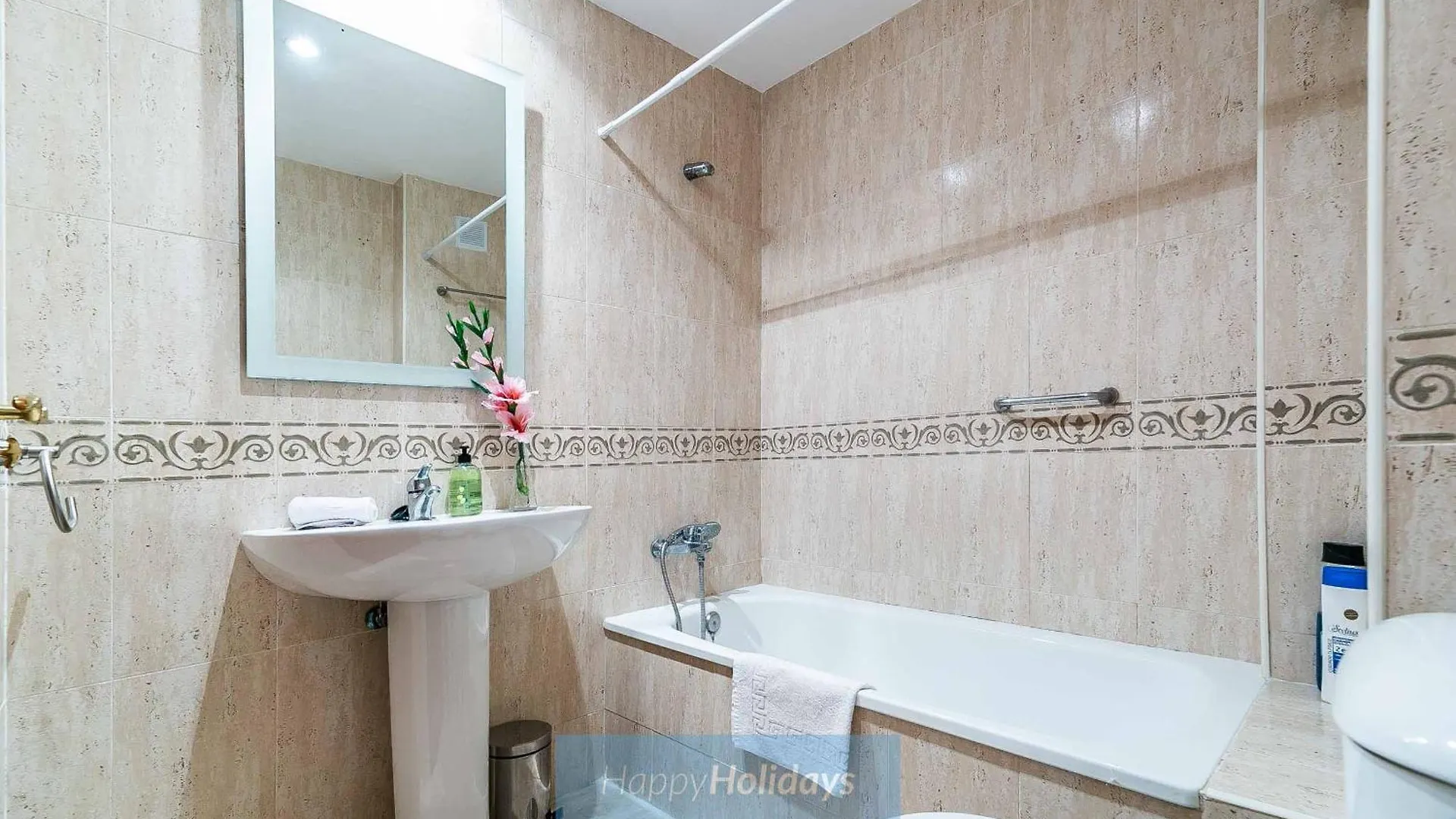 Hh Pueblo Butterfly Apartment Benalmadena Spain
